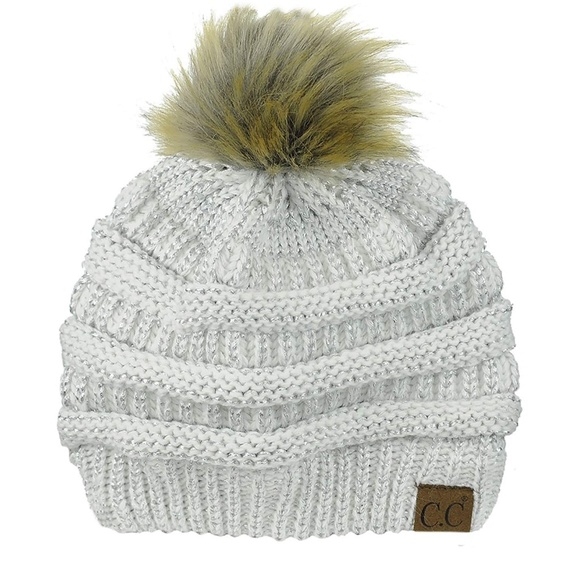 Accessories - 🆕 Ivory/Silver - Cable Knit Pom Pom Beanie